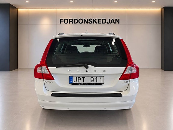 Volvo V70 6 of 18