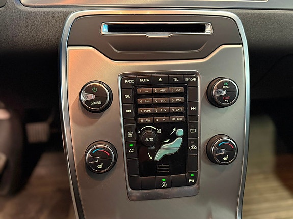 Volvo V70 16 of 18