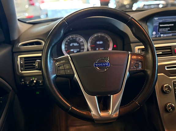Volvo V70 11 of 18