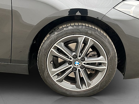 BMW 118i 30 of 30