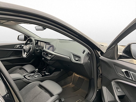 BMW 118i 15 of 30