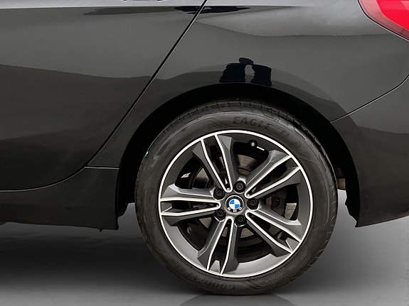 BMW 118i 28 of 30