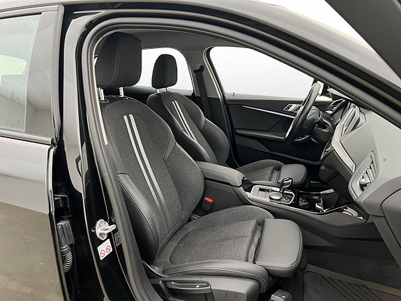 BMW 118i 14 of 30