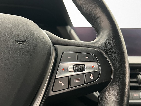 BMW 118i 19 of 30