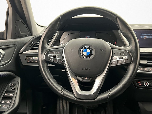 BMW 118i 13 of 30