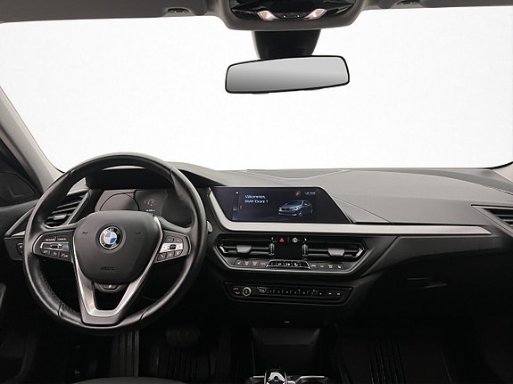 BMW 118i 12 of 30