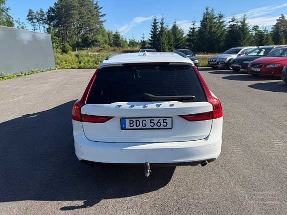 Volvo V90 4 of 5