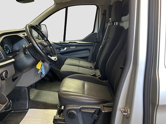 Ford Transit Custom 11 of 20