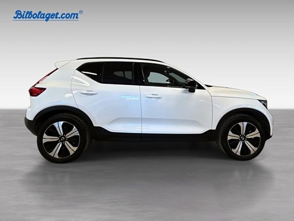 Volvo EX40 4 of 5