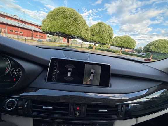 BMW X5 13 of 14
