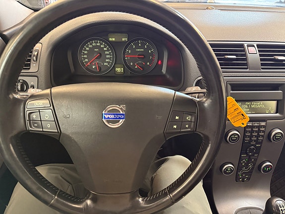 Volvo V50 7 of 11