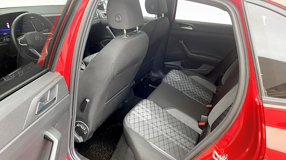 Volkswagen Taigo 11 of 13