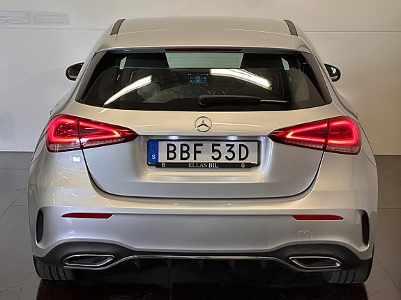 Mercedes-Benz A180 3 of 5