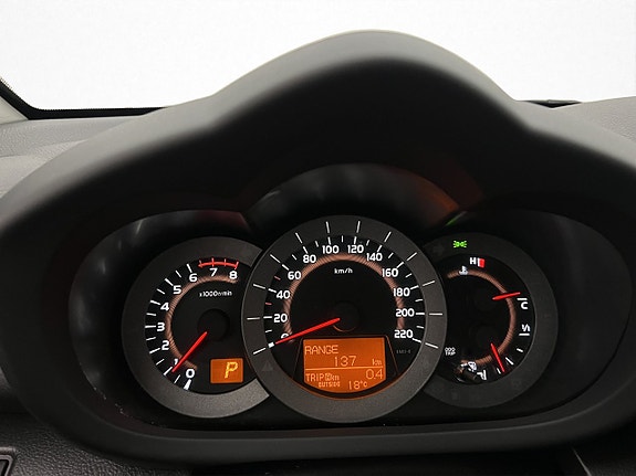 Toyota RAV4 16 of 30
