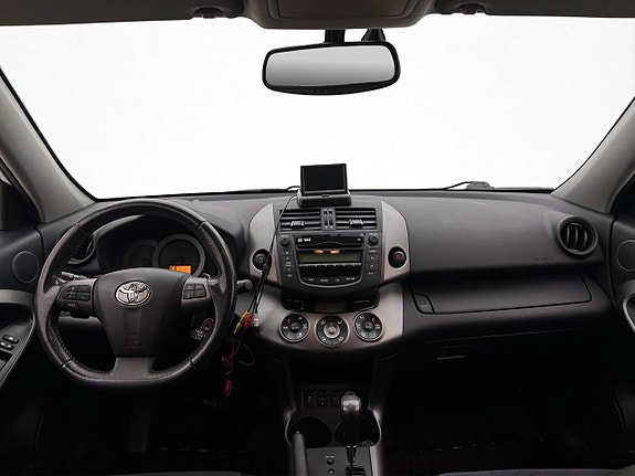 Toyota RAV4 11 of 30