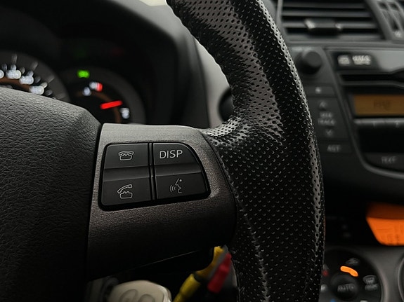 Toyota RAV4 18 of 30