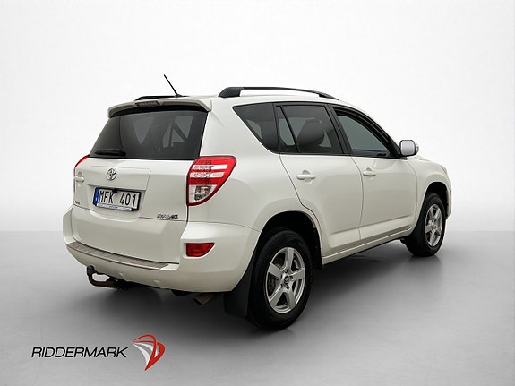 Toyota RAV4 8 of 30