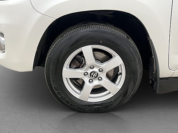 Toyota RAV4 28 of 30