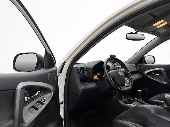 Toyota RAV4 13 of 30