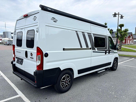 Carado PRO CVE 601 (van) dieselvärmare, dragkrok, backkamera/nav, 4-bädd, markis 2 of 5