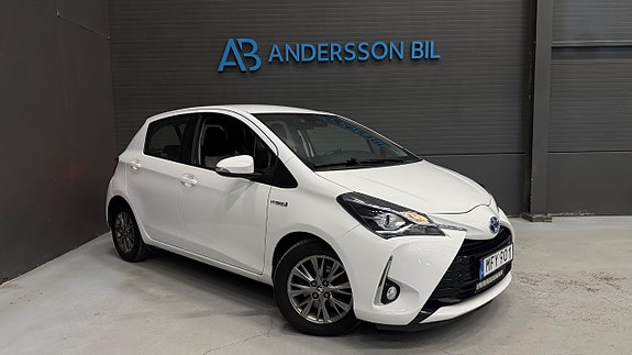 Toyota Yaris 2 of 5