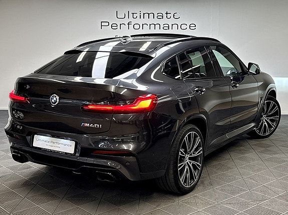 BMW X4 2 of 5