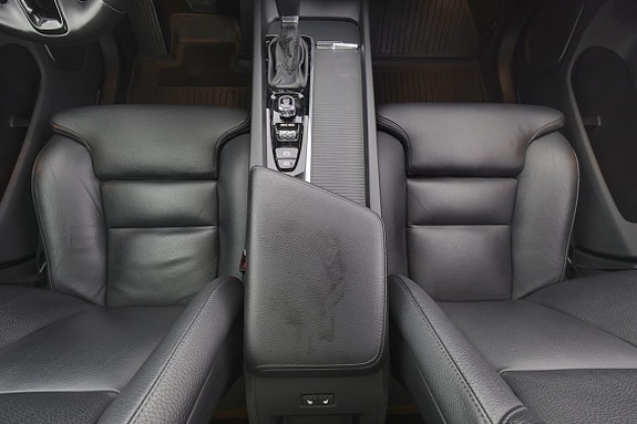 Volvo XC60 9 of 19
