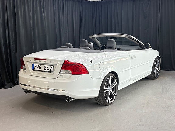 Volvo C70 4 of 5