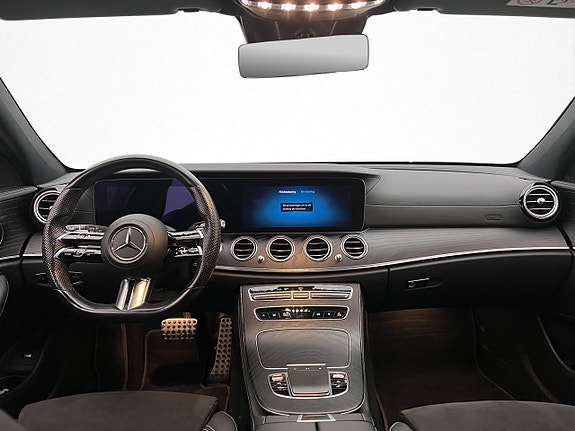 Mercedes-Benz E300 de 12 of 30