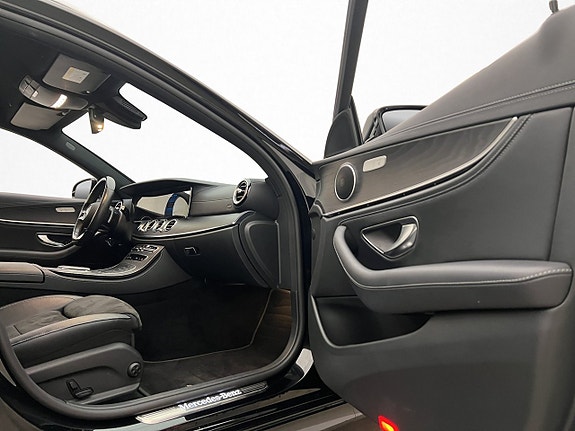 Mercedes-Benz E300 de 25 of 30