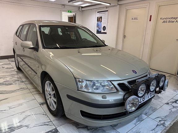 Saab 9-3 2 of 5