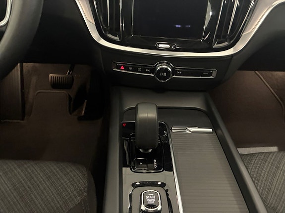 Volvo V60 Cross Country 13 of 14