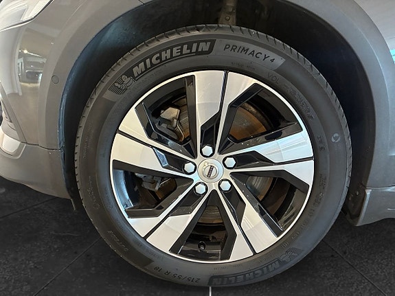 Volvo V60 Cross Country 10 of 14