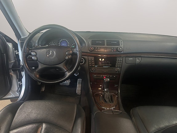 Mercedes-Benz E200 12 of 20