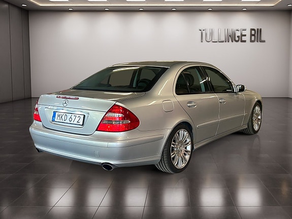 Mercedes-Benz E200 5 of 20
