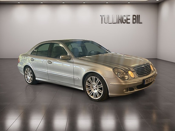 Mercedes-Benz E200 7 of 20
