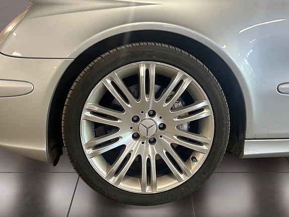 Mercedes-Benz E200 20 of 20