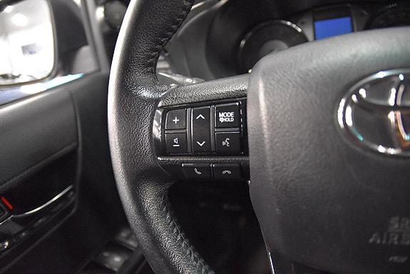Toyota HiLux 10 of 20