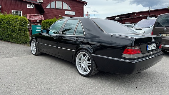 Mercedes-Benz S500 9 of 17