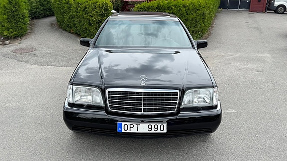 Mercedes-Benz S500 2 of 17