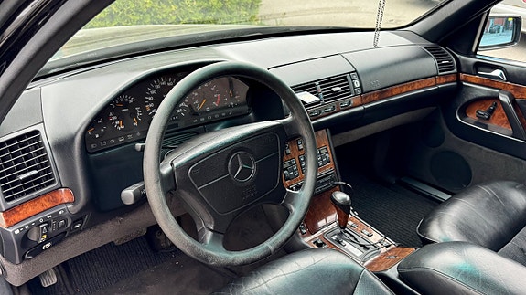 Mercedes-Benz S500 10 of 17