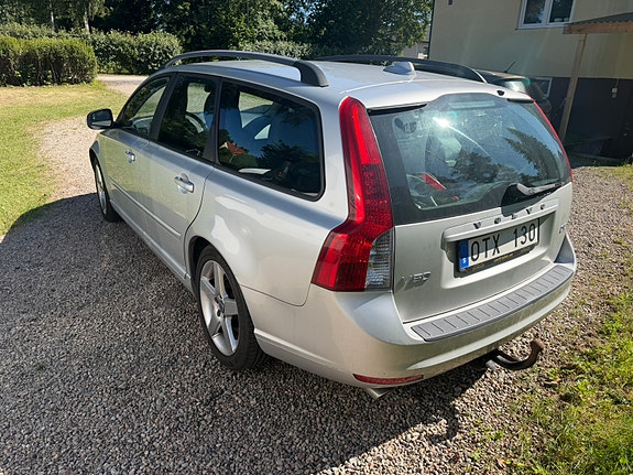 Volvo V50 2 of 3