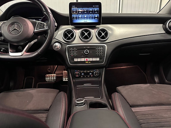 Mercedes-Benz CLA180 18 of 25