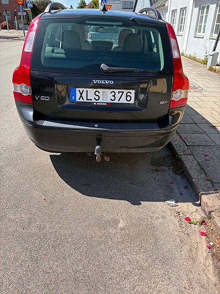 Volvo V50 4 of 5