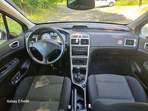 Peugeot 307 4 of 6