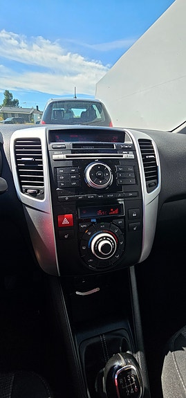 Kia Venga 3 of 5