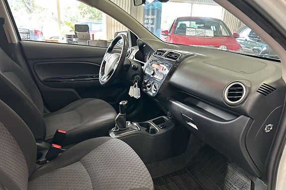 Mitsubishi Space Star 14 of 24