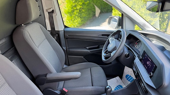 Volkswagen Caddy Maxi 10 of 16