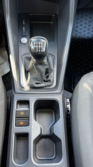 Volkswagen Caddy Maxi 15 of 16