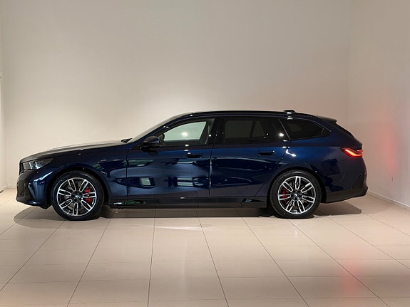 BMW i5 2 of 14